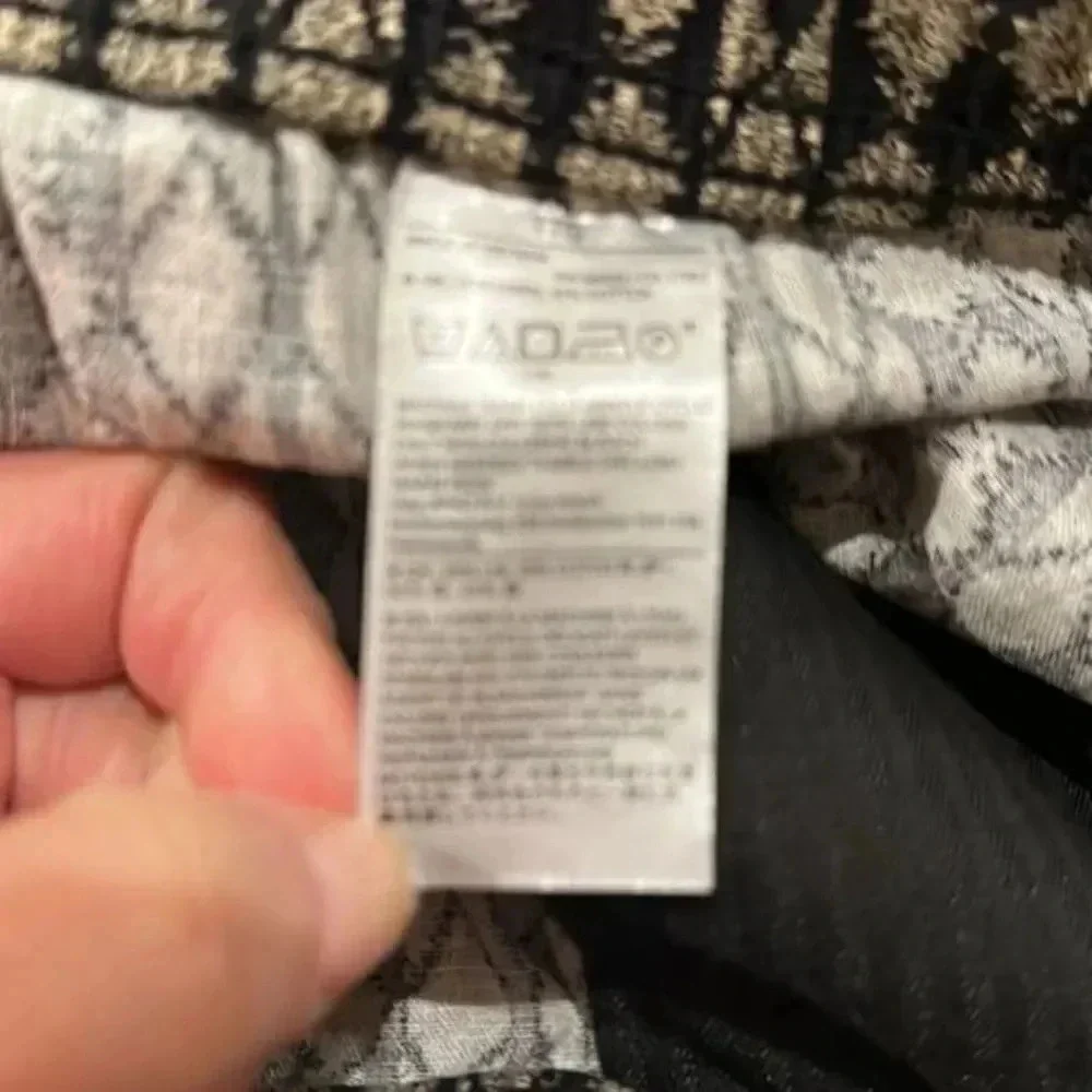 Banana Republic factory summer weight short